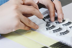 Cina Flutter Habit Lashes di alta qualità produttori, fornitori