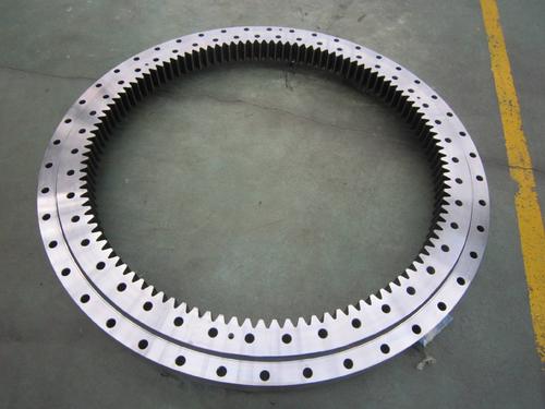 What are the faults and solutions of the slewing bearing