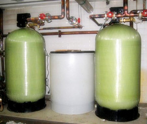 ຂະໜາດຕ່າງກັນ ຖັງນໍ້າອັດລົມ Fiberglass Pressure Water Softening Tank