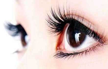 How to apply false eyelashes without falling out