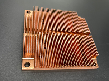 CNC-Fräsen von Kupfer-Skived-Fin-Kühlkörper